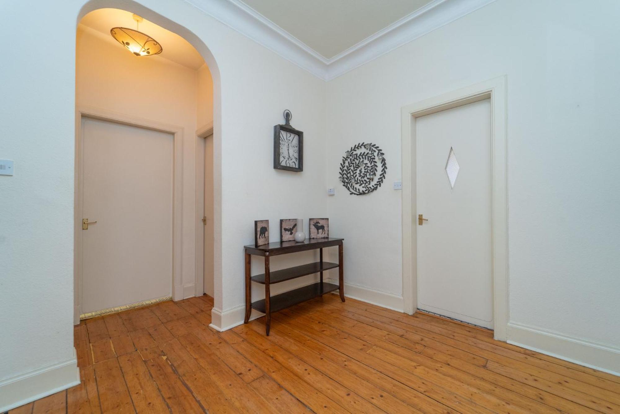 Large City Corner Apartment Edimburgo Esterno foto